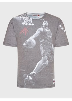 Mitchell & Ness T-Shirt TCRW3401 Szary Regular Fit ze sklepu MODIVO w kategorii T-shirty męskie - zdjęcie 182597528