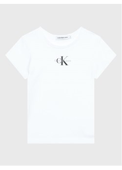 Calvin Klein Jeans T-Shirt Micro Monogram IG0IG01470 Biały Regular Fit ze sklepu MODIVO w kategorii T-shirty chłopięce - zdjęcie 182597629