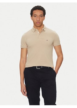 Tommy Hilfiger Polo 1985 MW0MW17771 Beżowy Slim Fit ze sklepu MODIVO w kategorii T-shirty męskie - zdjęcie 182597818