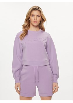 Guess Bluza Cindra V3BQ15 K7UW2 Fioletowy Regular Fit ze sklepu MODIVO w kategorii Bluzy damskie - zdjęcie 182597855