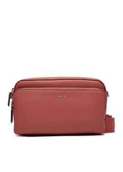 Calvin Klein Torebka Ck Must Camera Bag K60K611927 Różowy ze sklepu MODIVO w kategorii Listonoszki - zdjęcie 182598037