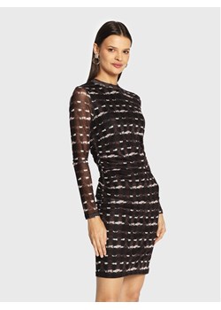 b.young Sukienka codzienna Starry 20812294 Czarny Slim Fit ze sklepu MODIVO w kategorii Sukienki - zdjęcie 182598195