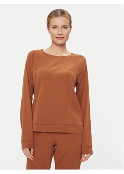 Calvin Klein Underwear Koszulka piżamowa 000QS7003E Brązowy Regular Fit ze sklepu MODIVO w kategorii Piżamy damskie - zdjęcie 182598745