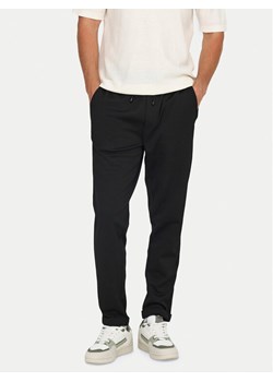 Only & Sons Spodnie materiałowe Linus 22029924 Czarny Tapered Fit ze sklepu MODIVO w kategorii Spodnie męskie - zdjęcie 182599528