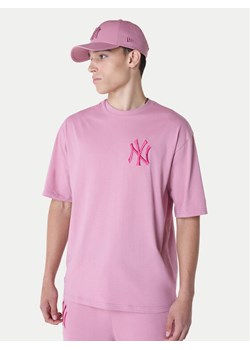 New Era T-Shirt New York Yankees MLB League Essential 60596181 Różowy Regular Fit ze sklepu MODIVO w kategorii T-shirty męskie - zdjęcie 182599759