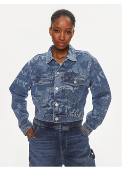 Tommy Jeans Kurtka jeansowa Claire DW0DW17664 Niebieski Regular Fit ze sklepu MODIVO w kategorii Kurtki damskie - zdjęcie 182600475