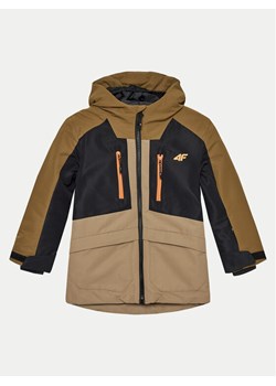 4F Kurtka snowboardowa 4FJWAW24TTJAM539 Brązowy Regular Fit - id: 0000303943943 - marki 4F - 182601557 4F Kurtka snowboardowa 4FJWAW24TTJAM539 Brązowy Regular Fit ze sklepu MODIVO w kategorii Kurtki chłopięce - zdjęcie 182601557