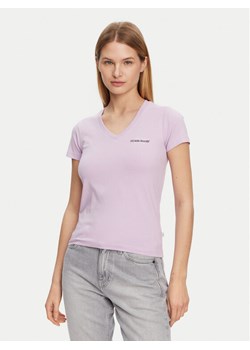 Guess Jeans T-Shirt W4YI23 J1314 Fioletowy Slim Fit ze sklepu MODIVO w kategorii Bluzki damskie - zdjęcie 182601777