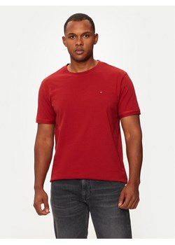 Tommy Hilfiger T-Shirt UM0UM03362 Czerwony Regular Fit ze sklepu MODIVO w kategorii T-shirty męskie - zdjęcie 182601966