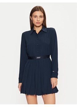 Tommy Jeans Sukienka koszulowa DW0DW19474 Granatowy Regular Fit ze sklepu MODIVO w kategorii Sukienki - zdjęcie 182602066
