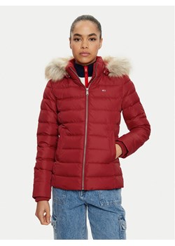 Tommy Jeans Kurtka puchowa Basic DW0DW18312 Czerwony Slim Fit ze sklepu MODIVO w kategorii Kurtki damskie - zdjęcie 182602178