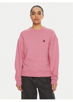 Tommy Jeans Bluza DW0DW19408 Różowy Boxy Fit ze sklepu MODIVO w kategorii Bluzy damskie - zdjęcie 182602286