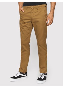 Vans Chinosy Authentic VN0A5FJ7 Brązowy Slim Fit ze sklepu MODIVO w kategorii Spodnie męskie - zdjęcie 182602329