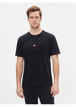 Tommy Hilfiger T-Shirt Big Graphic S/S Tee MW0MW34204 Granatowy Regular Fit ze sklepu MODIVO w kategorii T-shirty męskie - zdjęcie 182602648
