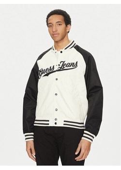 Guess Jeans Kurtka bomber M5GL32 WHAA2 Beżowy Regular Fit ze sklepu MODIVO w kategorii Kurtki męskie - zdjęcie 182603456
