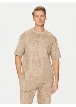 Guess T-Shirt Z5RI16 I3Z14 Beżowy Boxy Fit ze sklepu MODIVO w kategorii T-shirty męskie - zdjęcie 182603469