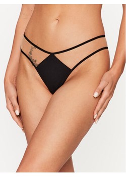 Undress Code Stringi Deja Vu Thong 584 Czarny ze sklepu MODIVO w kategorii Majtki damskie - zdjęcie 182603639