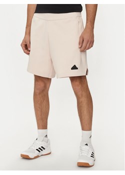 adidas Szorty sportowe Z.N.E. Premium IR5239 Écru Loose Fit ze sklepu MODIVO w kategorii Spodenki męskie - zdjęcie 182604547