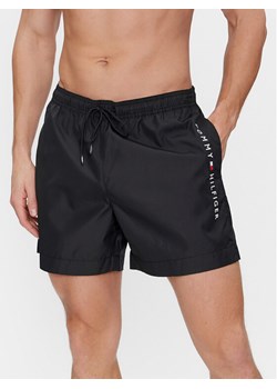 Tommy Hilfiger Szorty kąpielowe UM0UM03258 Czarny Regular Fit ze sklepu MODIVO w kategorii Kąpielówki - zdjęcie 182604609
