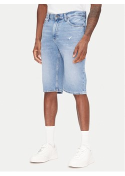 Tommy Jeans Szorty jeansowe Ryan DM0DM21855 Niebieski Slim Fit ze sklepu MODIVO w kategorii Spodenki męskie - zdjęcie 182605388