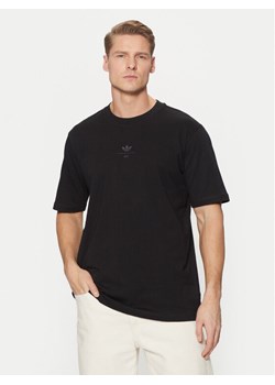 adidas T-Shirt Trefoil Series JD0664 Czarny Regular Fit ze sklepu MODIVO w kategorii T-shirty męskie - zdjęcie 182606306