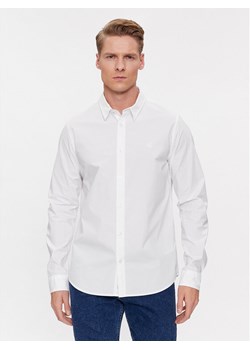 Calvin Klein Jeans Koszula J30J324614 Biały Slim Fit ze sklepu MODIVO w kategorii Koszule męskie - zdjęcie 182608115