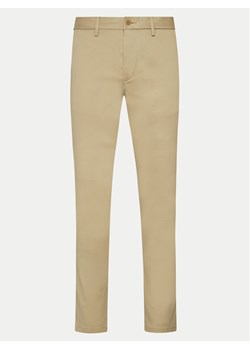 Tommy Hilfiger Chinosy Core Denton MW0MW28884 Beżowy Straight Fit ze sklepu MODIVO w kategorii Spodnie męskie - zdjęcie 182608665