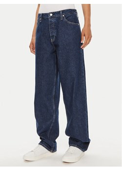 Calvin Klein Jeans Jeansy 90's J20J223891 Granatowy Straight Fit ze sklepu MODIVO w kategorii Jeansy damskie - zdjęcie 182609166