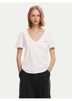 Desigual T-Shirt Vini 24WWTK41 Biały Regular Fit - id: 0000304476921 - marki Desigual - 182610258 Desigual T-Shirt Vini 24WWTK41 Biały Regular Fit ze sklepu MODIVO w kategorii Bluzki damskie - zdjęcie 182610258