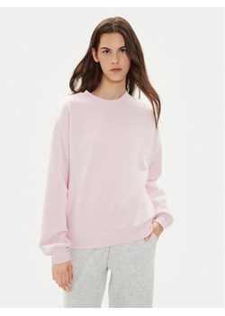 Gina Tricot Bluza Basic 10943 Różowy Relaxed Fit ze sklepu MODIVO w kategorii Bluzy damskie - zdjęcie 182610265