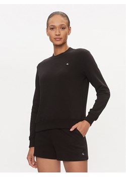 Calvin Klein Jeans Bluza Embro Badge J20J223085 Czarny Regular Fit ze sklepu MODIVO w kategorii Bluzy damskie - zdjęcie 182611838