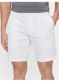 Tommy Hilfiger Szorty materiałowe Brooklyn Short 1985 MW0MW23563 Biały Regular Fit ze sklepu MODIVO w kategorii Spodenki męskie - zdjęcie 182612027