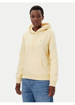 Tommy Jeans Bluza Flag DW0DW19958 Beżowy Regular Fit ze sklepu MODIVO w kategorii Bluzy damskie - zdjęcie 182612479