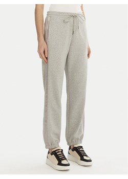 Max Mara Leisure Spodnie dresowe Dudy 2516781107 Szary Regular Fit ze sklepu MODIVO w kategorii Spodnie damskie - zdjęcie 182613517