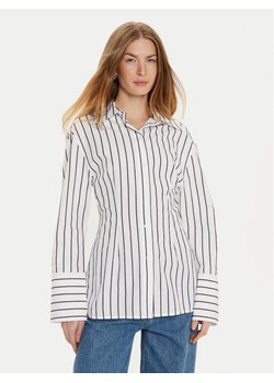 DAY BIRGER ÉT MIKKELSEN Koszula Julia DAY65243343 Biały Relaxed Fit ze sklepu MODIVO w kategorii Koszule damskie - zdjęcie 182613817