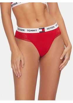 Tommy Hilfiger Stringi UW0UW05619 Czerwony ze sklepu MODIVO w kategorii Majtki damskie - zdjęcie 182614178