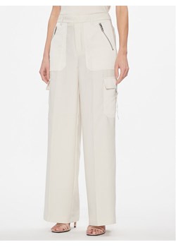 DKNY Spodnie materiałowe P3JKNV51 Khaki Straight Leg ze sklepu MODIVO w kategorii Spodnie damskie - zdjęcie 182614509