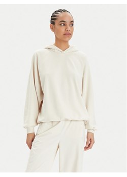 Champion Bluza E10001 Beżowy Relaxed Fit ze sklepu MODIVO w kategorii Bluzy damskie - zdjęcie 182615437