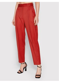 Fabiana Filippi Chinosy PAD272W355 Czerwony Regular Fit ze sklepu MODIVO w kategorii Spodnie damskie - zdjęcie 182615498