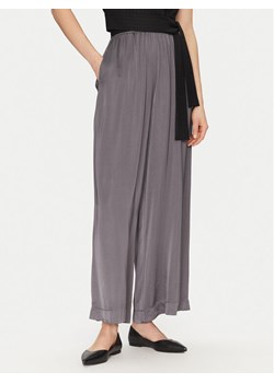 ViCOLO Spodnie materiałowe TB0034 Szary Relaxed Fit ze sklepu MODIVO w kategorii Spodnie damskie - zdjęcie 182615907