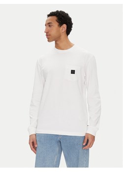 DC Bluza ADYKT03247 Biały Standard Fit ze sklepu MODIVO w kategorii Bluzy męskie - zdjęcie 182616198