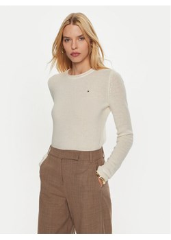 Tommy Hilfiger Sweter WW0WW44161 Écru Regular Fit ze sklepu MODIVO w kategorii Swetry damskie - zdjęcie 182617046