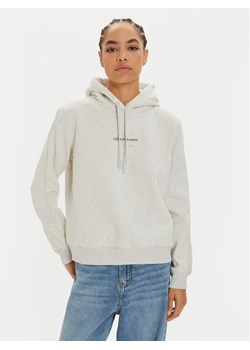 Calvin Klein Jeans Bluza Monologo J20J223536 Szary Regular Fit ze sklepu MODIVO w kategorii Bluzy damskie - zdjęcie 182617067