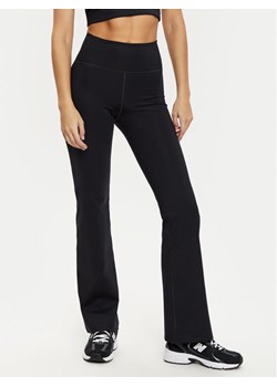Girlfriend Collective Legginsy Compressive 4038 Czarny Flare Fit ze sklepu MODIVO w kategorii Spodnie damskie - zdjęcie 182617117