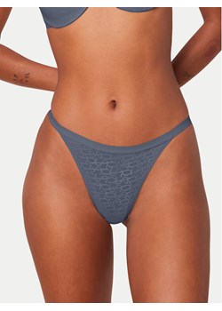 Triumph Stringi Signature Sheer 10216494 Niebieski ze sklepu MODIVO w kategorii Majtki damskie - zdjęcie 182617558