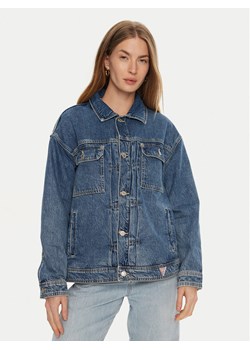 Guess Kurtka jeansowa W4YN21 D5B65 Niebieski Classic Fit ze sklepu MODIVO w kategorii Kurtki damskie - zdjęcie 182618296