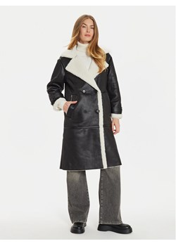 ViCOLO Kożuch TS0042 Czarny Regular Fit ze sklepu MODIVO w kategorii Kożuchy - zdjęcie 182618317
