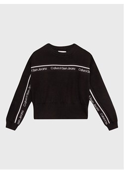 Calvin Klein Jeans Sweter Logo Tape IG0IG01847 Czarny Regular Fit ze sklepu MODIVO w kategorii Swetry dziewczęce - zdjęcie 182618898