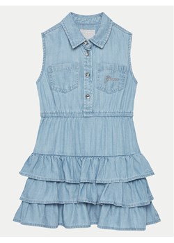 Guess Sukienka jeansowa K5RK19 D3X30 Niebieski Regular Fit ze sklepu MODIVO w kategorii Sukienki dziewczęce - zdjęcie 182619535