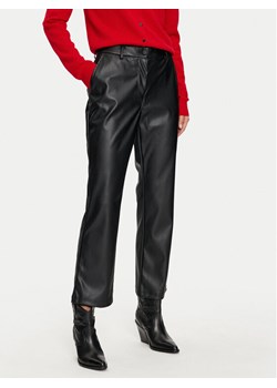 Vila Spodnie z imitacji skóry Paloma 14098247 Czarny Flare Fit ze sklepu MODIVO w kategorii Spodnie damskie - zdjęcie 182619679